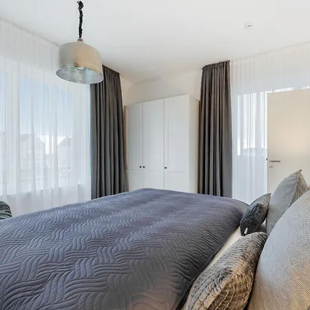 Herzmuschel Erste Reihe, Dachterrasse, Schleiblick, Garten, Carport, Gaskamin, Sauna, Terrasse, Strandkorb, Aussenrolllaeden Semesterbostad Olpenitz