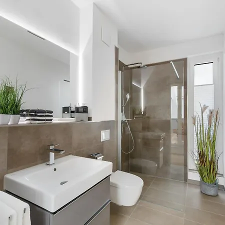 Herzmuschel Erste Reihe, Dachterrasse, Schleiblick, Garten, Carport, Gaskamin, Sauna, Terrasse, Strandkorb, Aussenrolllaeden