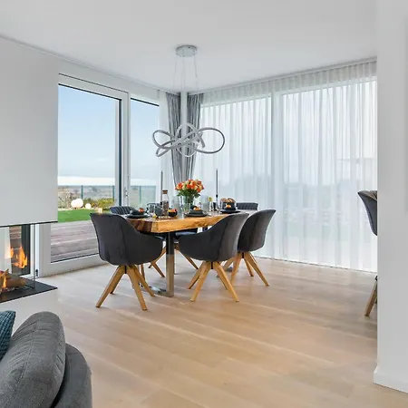 Herzmuschel Erste Reihe, Dachterrasse, Schleiblick, Garten, Carport, Gaskamin, Sauna, Terrasse, Strandkorb, Aussenrolllaeden *