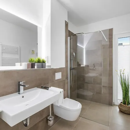 Herzmuschel Erste Reihe, Dachterrasse, Schleiblick, Garten, Carport, Gaskamin, Sauna, Terrasse, Strandkorb, Aussenrolllaeden